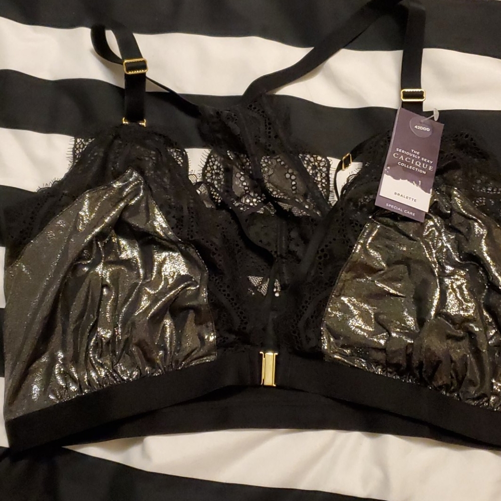BNWT Cacique Metallic Lace Racerback Bralette